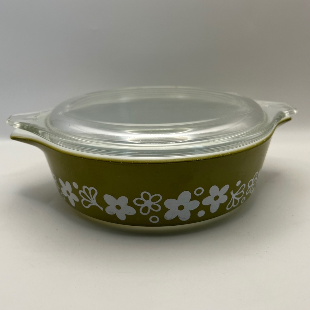 Pyrex Spring Blossom Floral Casserole Dish with Lid Green & White vtg kitsch